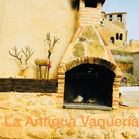 Dağ evi 4 Bedrooms Chalet With Jacuzzi Terrace And Wifi At Aguilera Soria Bayubas de Abajo